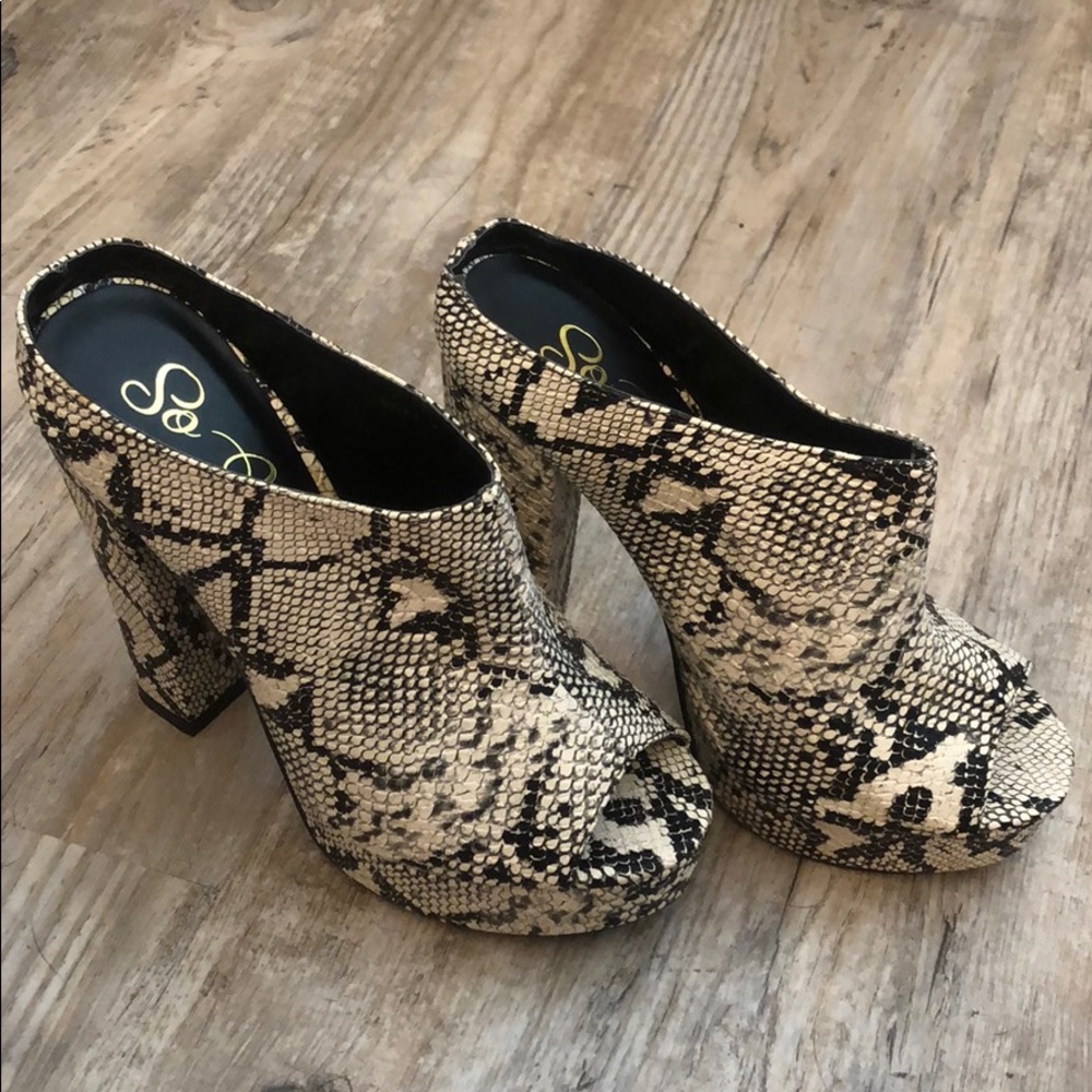 Snake skin chunky heels